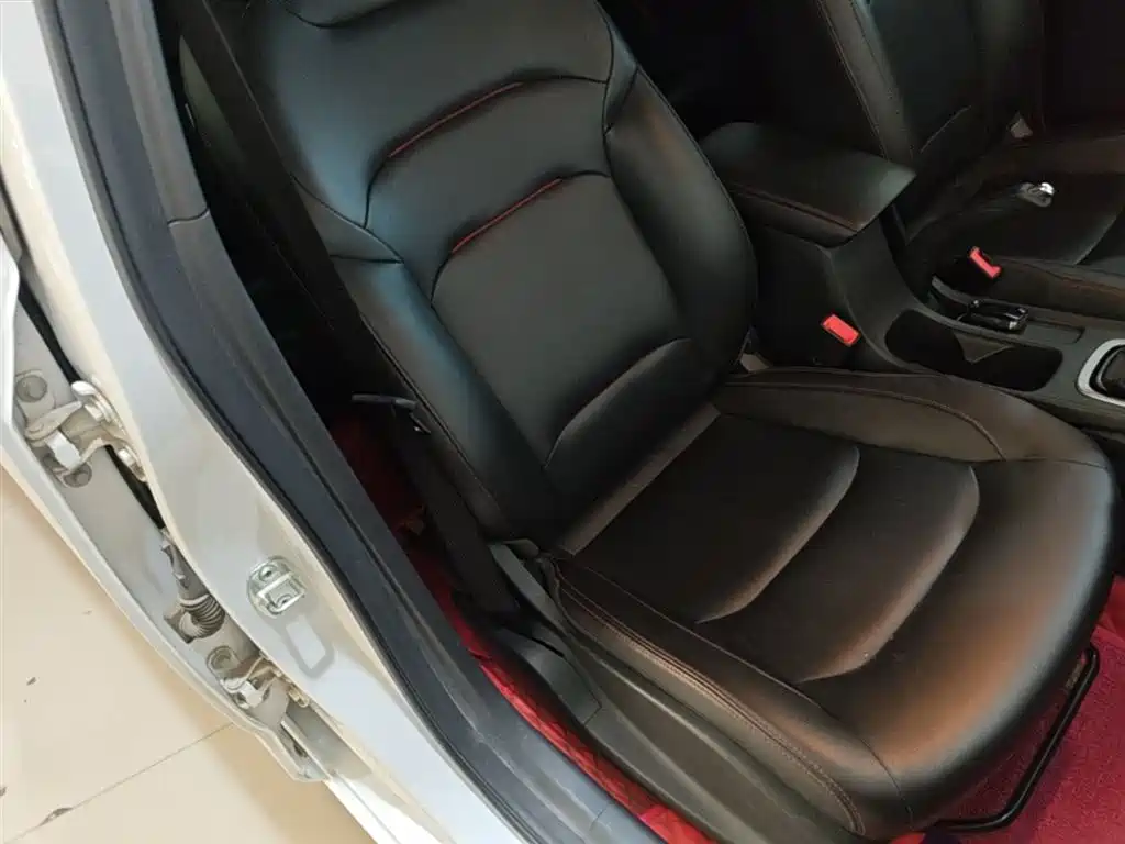 Chevrolet Monza 2019 RS 330T Auto Smooth Edition China VI фото 25