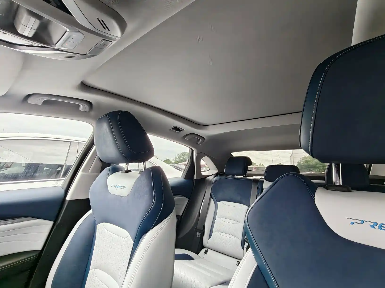 Фото 8 - Geely Preface