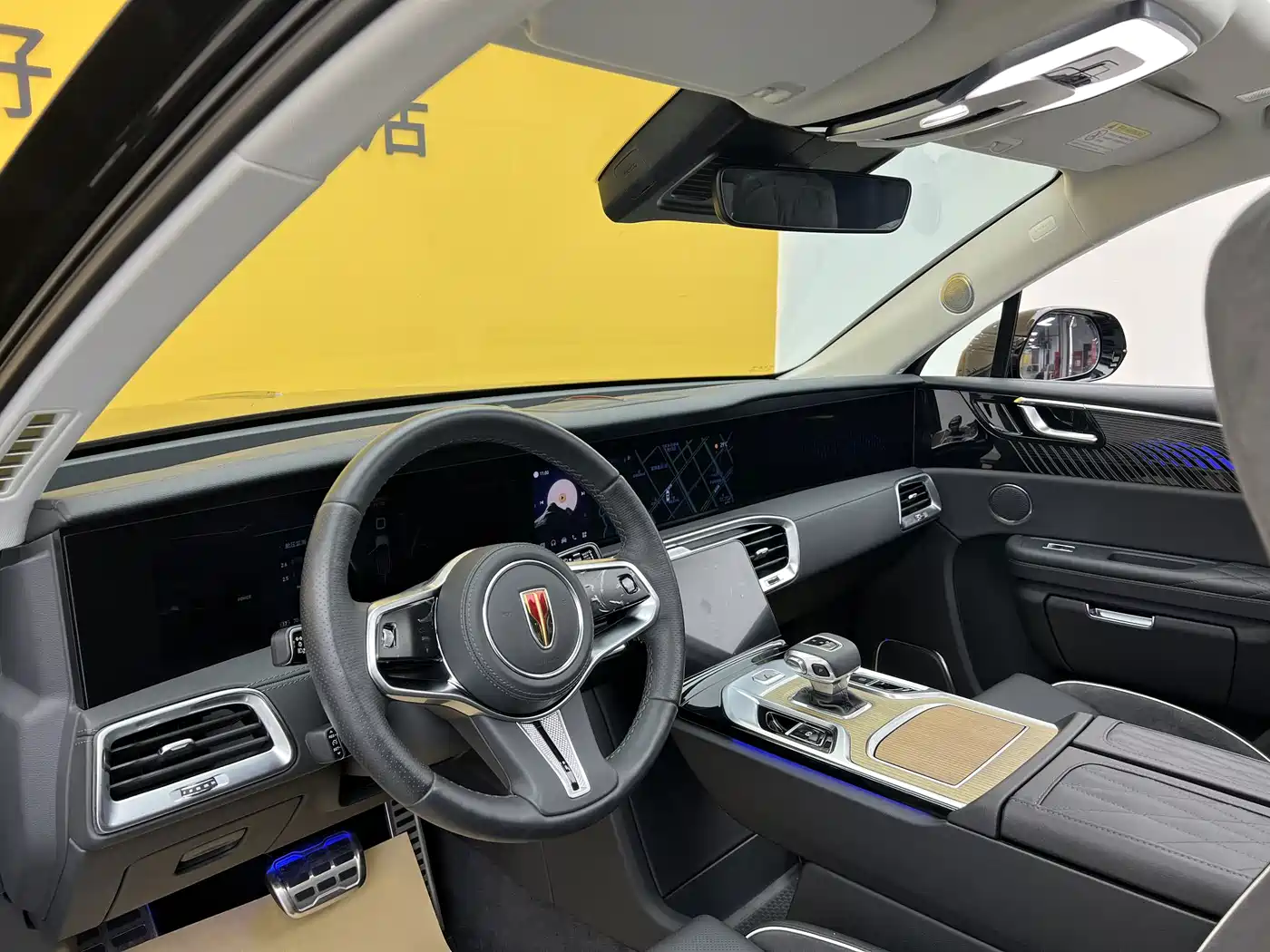 Hongqi E-HS9 2023 2022 690km Qi Xiang Edition (6-seater)