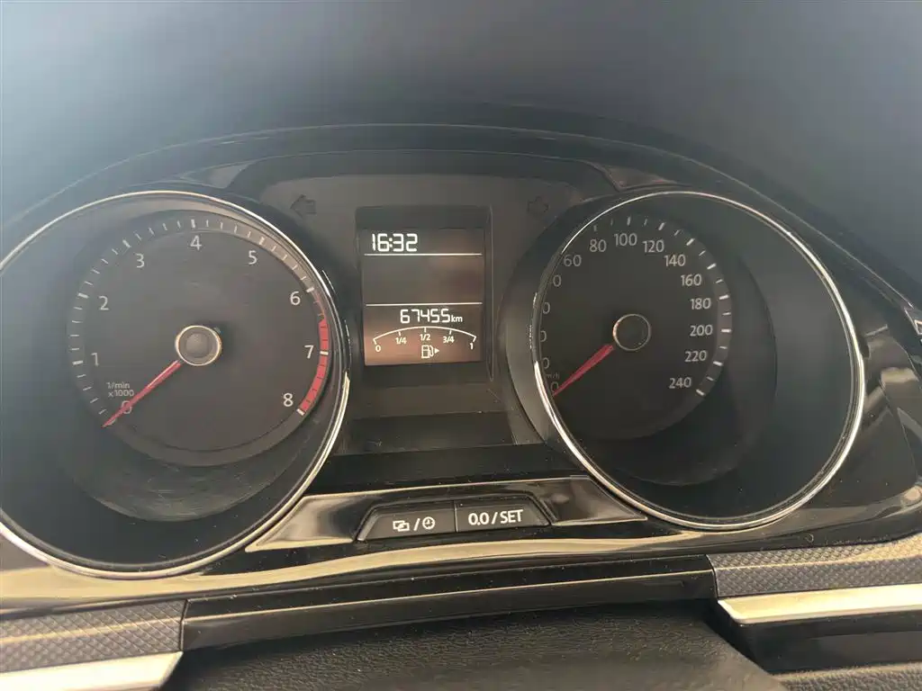 Volkswagen C-TREK 2018 1.5L Auto Fashion Edition фото 10