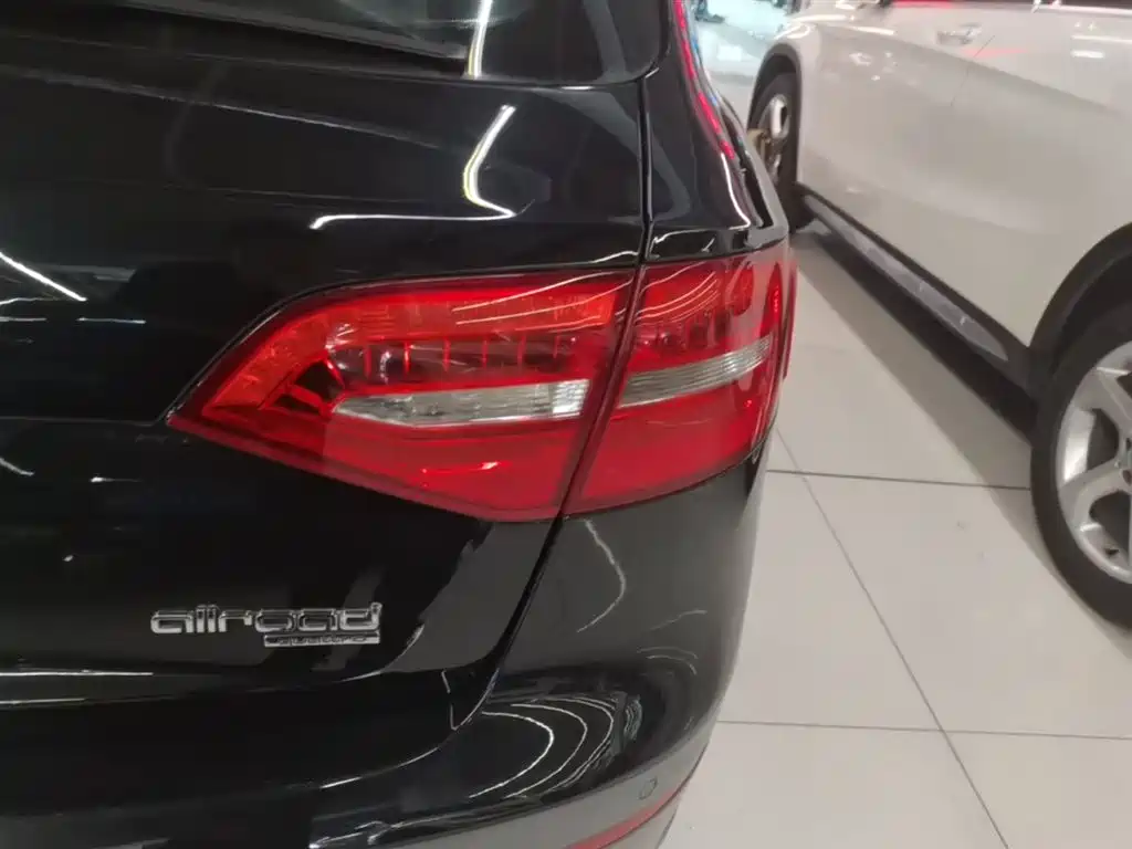 Audi A4 (Import) 2014 40 TFSI allroad quattro plus фото 8