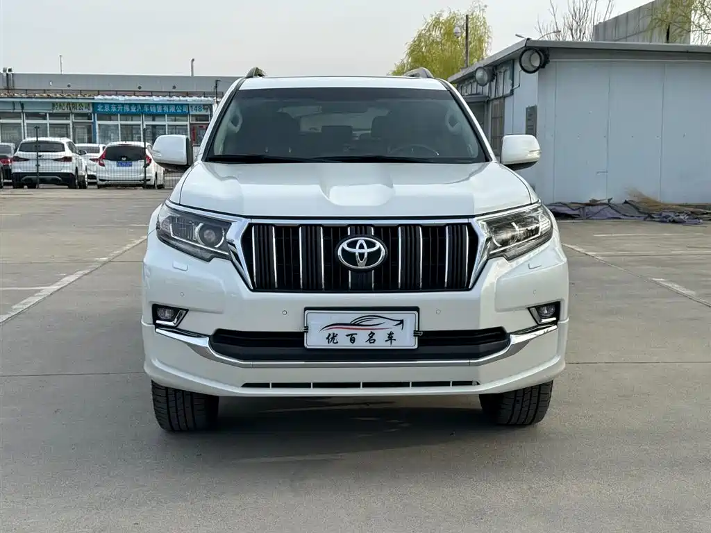 TOYOTA PRADO