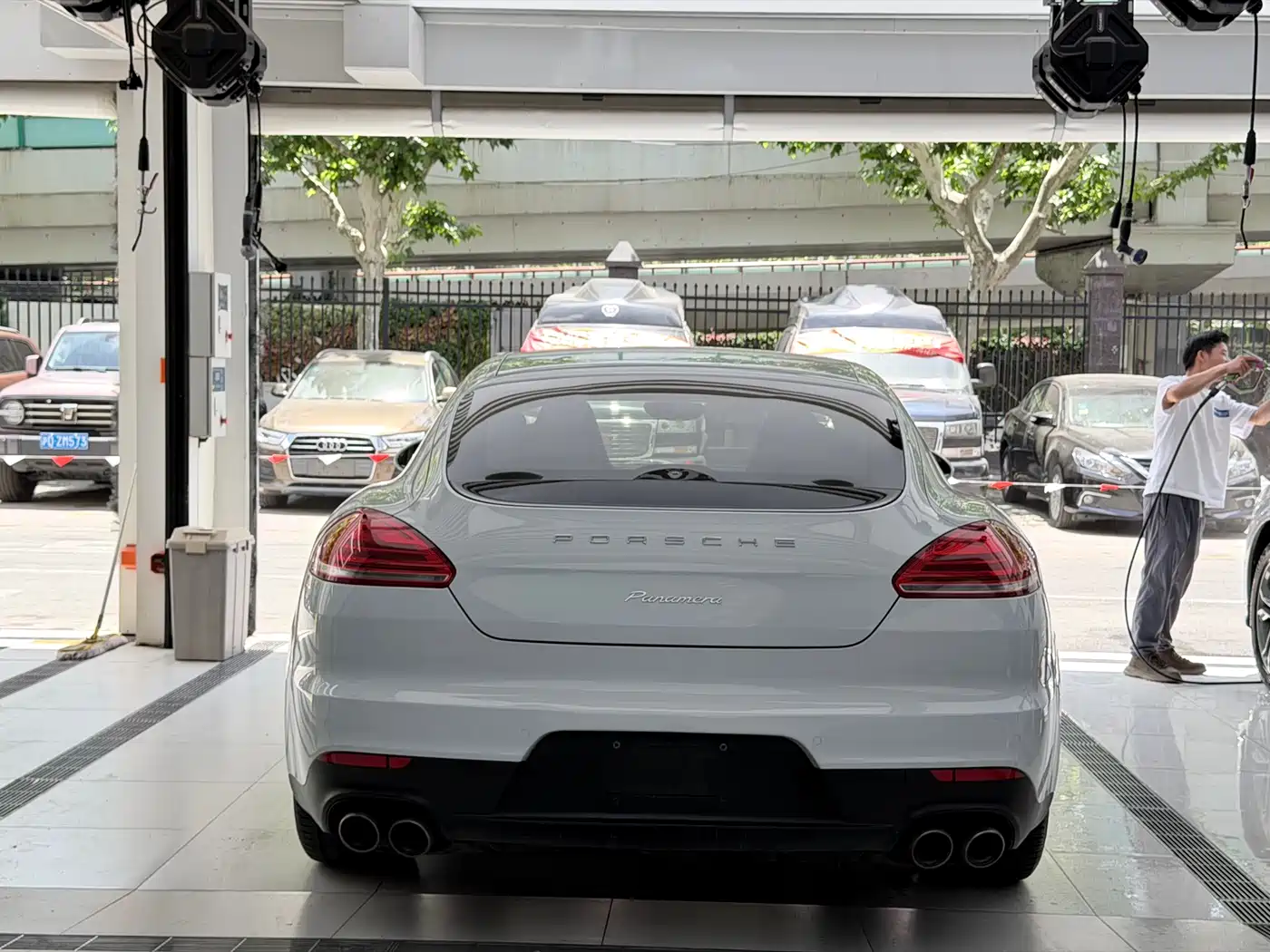 Porsche Panamera 2016 Panamera Executive Edition 3.0T фото 24