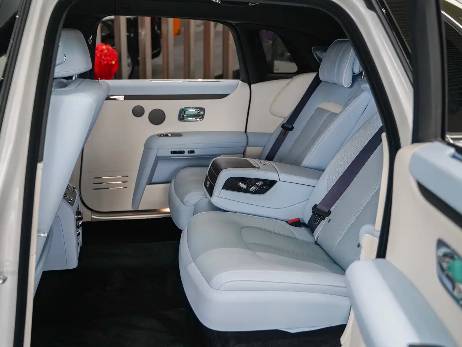 Фото 3 - Rolls-Royce Ghost