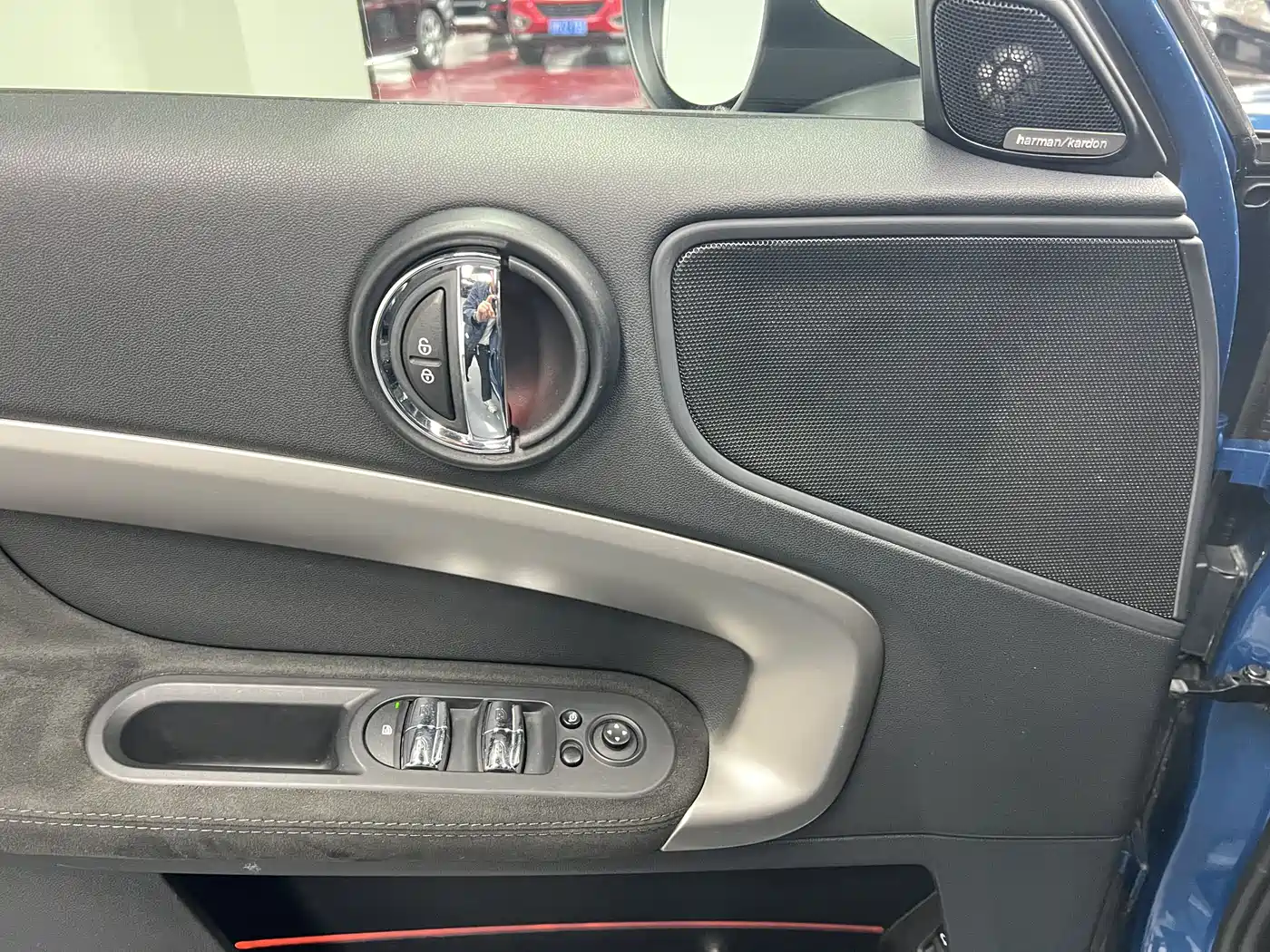 MINI COUNTRYMAN 2020 2.0T COOPER S ALL4 Polar Edition фото 8