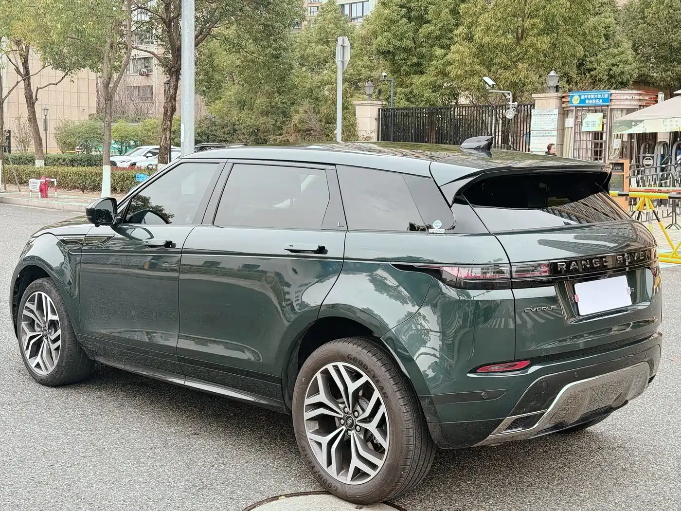 Land Rover Range Rover Evoque 2024 Range Rover Evoque L 249PS Light Master Edition фото 5