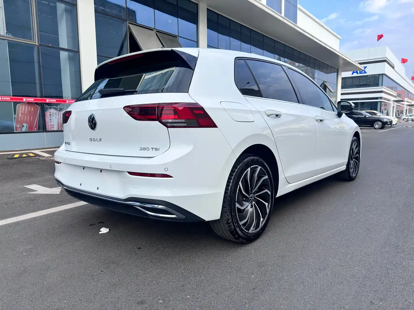 Volkswagen Golf 2023 280TSI DSG Pro фото 16