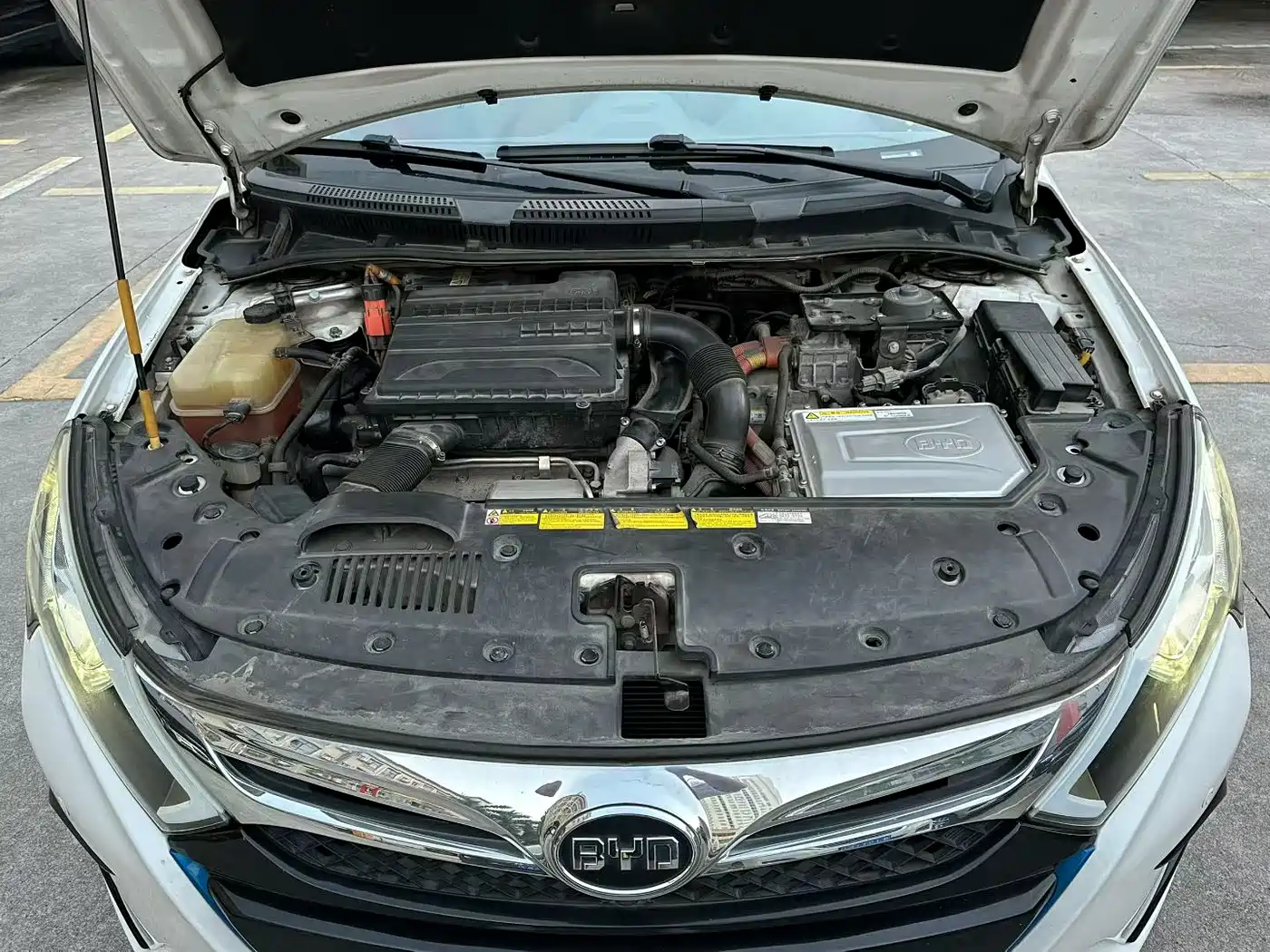 BYD Qin New Energy 2016 2015 1.5T Dual Crown Flagship Edition