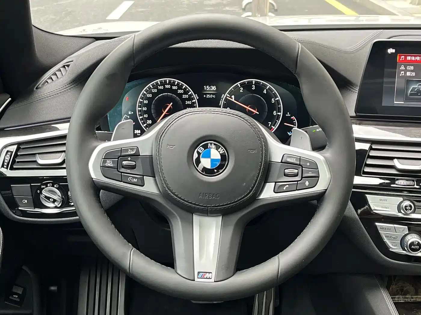 BMW 5 Series 2019 Facelift 530Li Leading M Sport Package фото 14