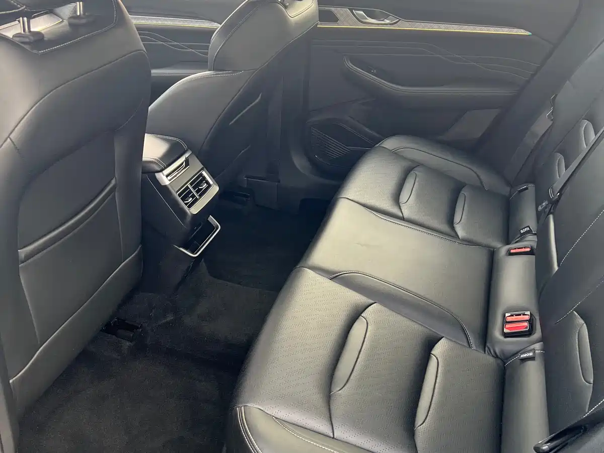 GEELY AUTOMOBILE XINGRUI