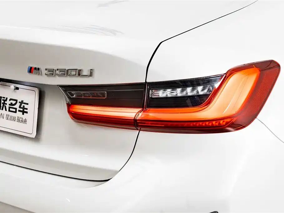 BMW 3 Series 2025 330Li M Sport Night Edition фото 9