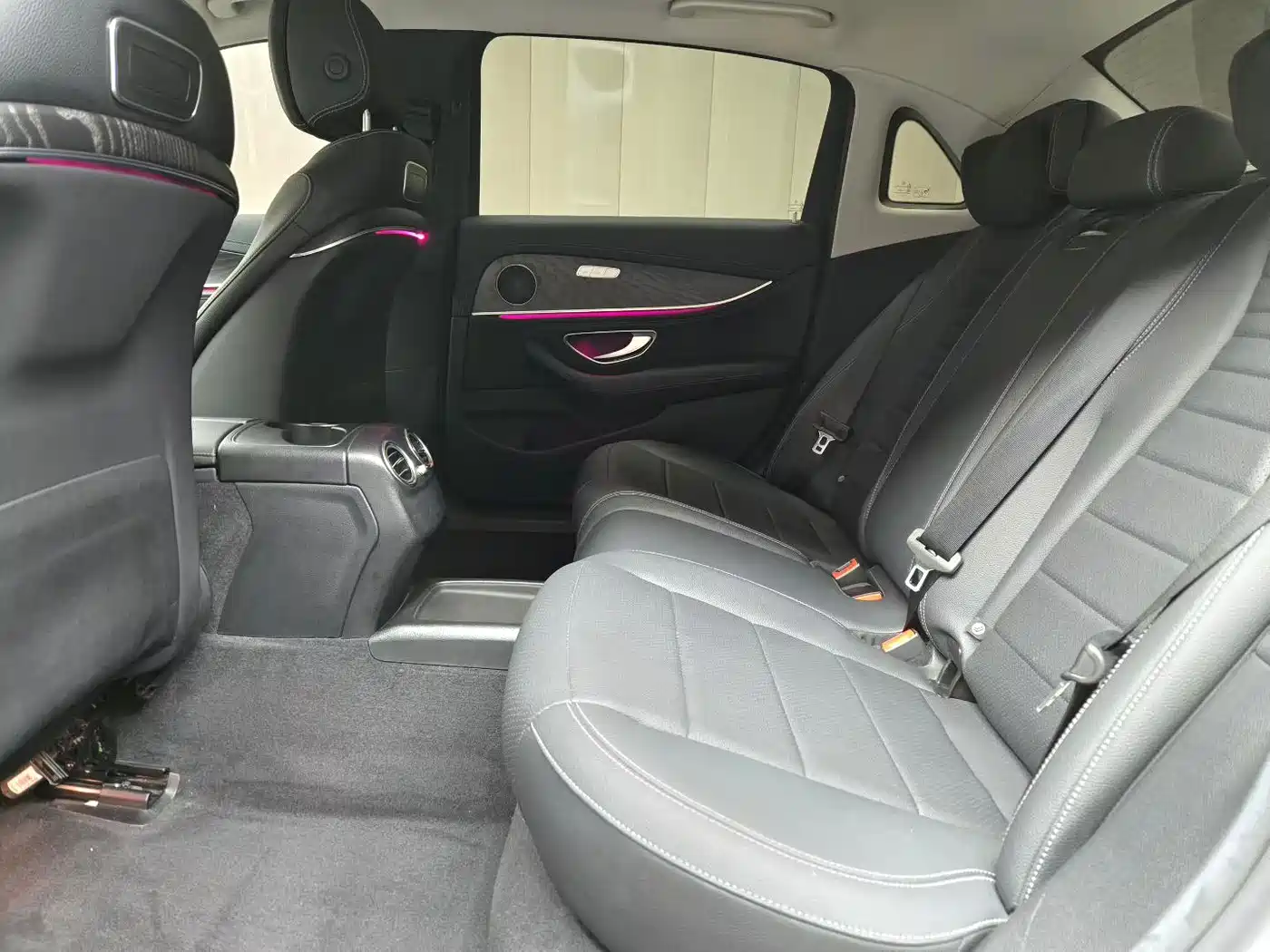 Mercedes-Benz E-Class 2016 E 300 L Sport Fashion Type фото 9