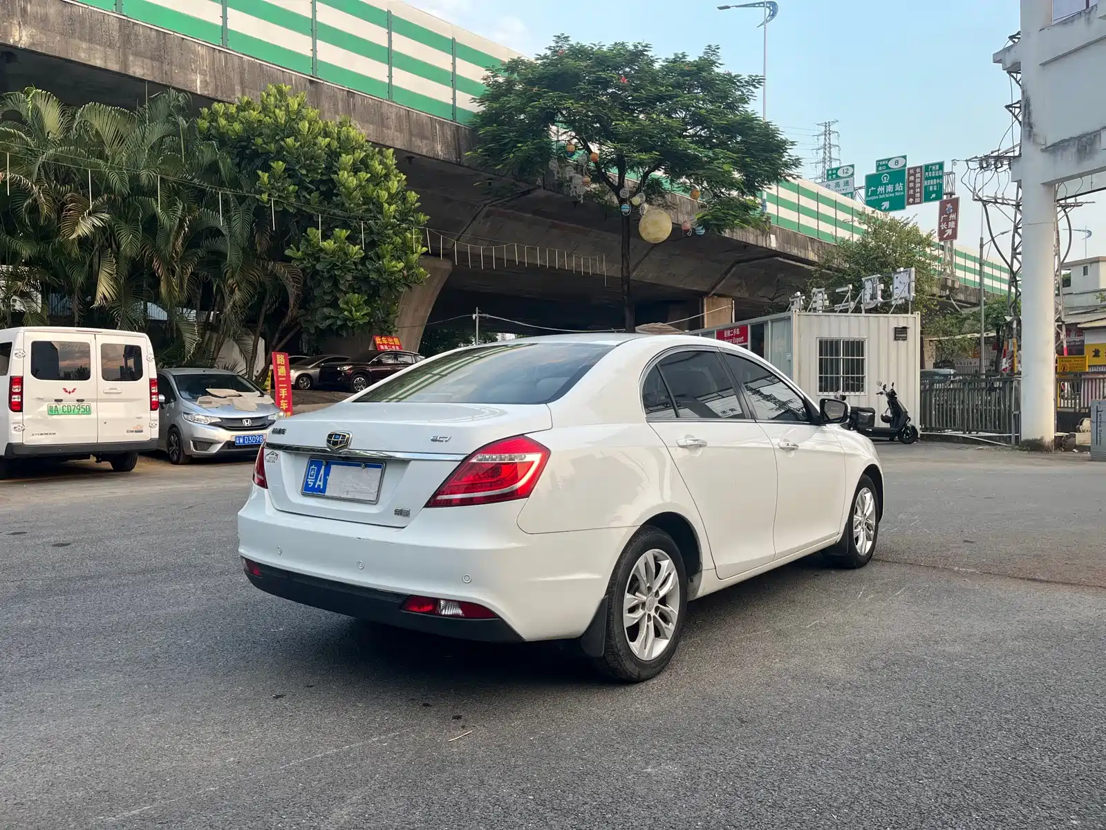 Photo 5 - Geely Emgrand