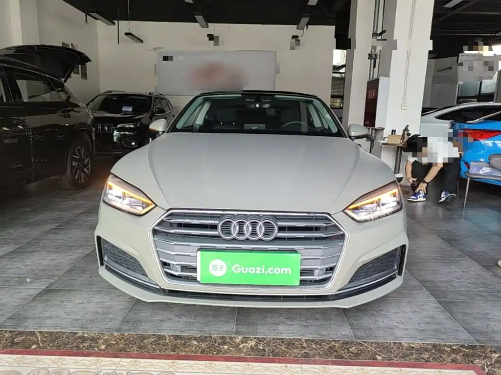 Photo 3 - Audi A5 (Import)