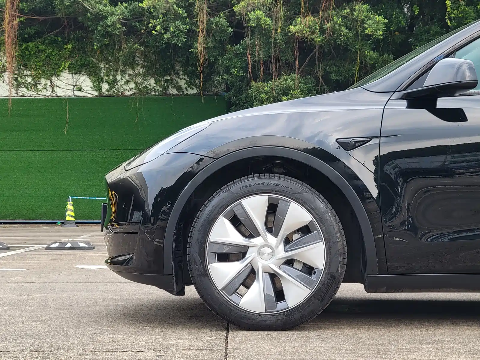 Фото 18 - Tesla Model Y