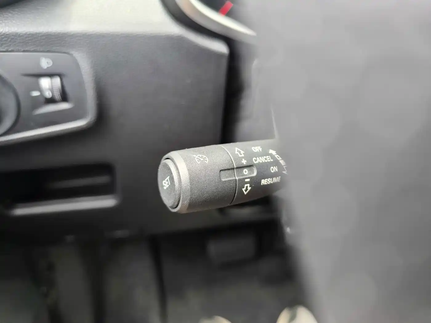 MG ZS 2017 2017 1.5L Auto Premium Internet Edition