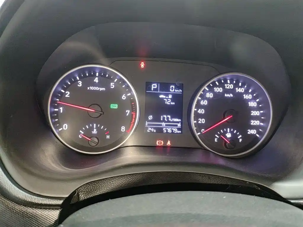 Hyundai Elantra 2018 1.6L Automatic Pleasing Edition GL China VI фото 12
