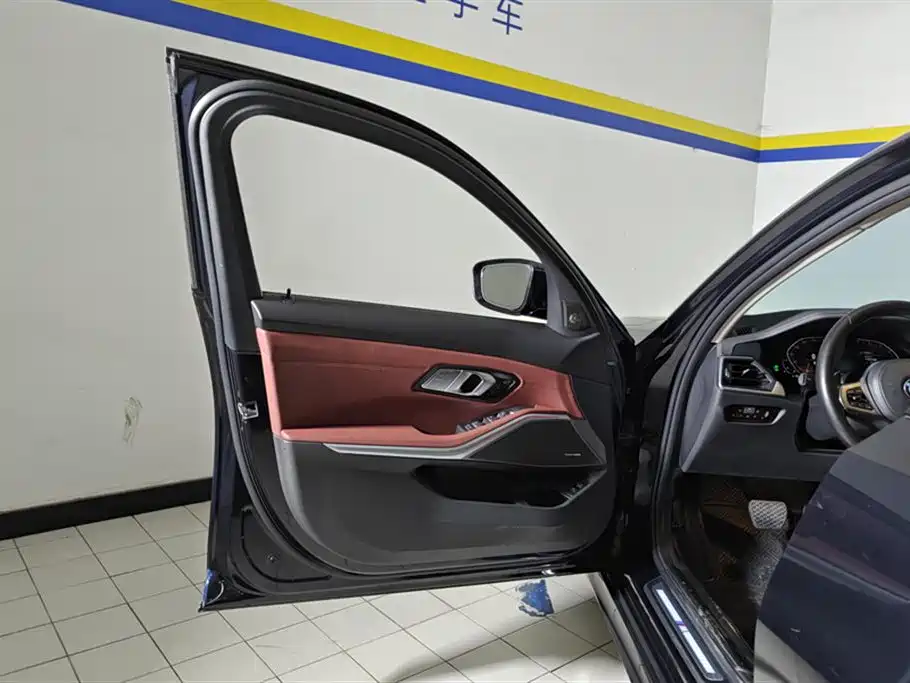 BMW 3 Series 2021 325Li M Sport Night Edition фото 7