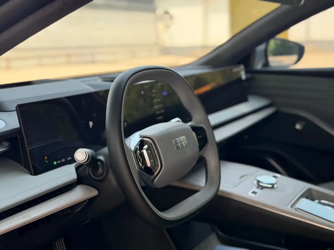 Geely Galaxy Galaxy E8 2025 2024 665km RWD Starship Voyager Edition