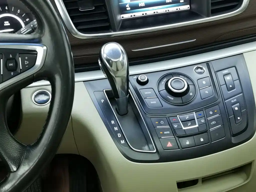 Buick GL8 2018 28T Luxury Model China VI фото 13