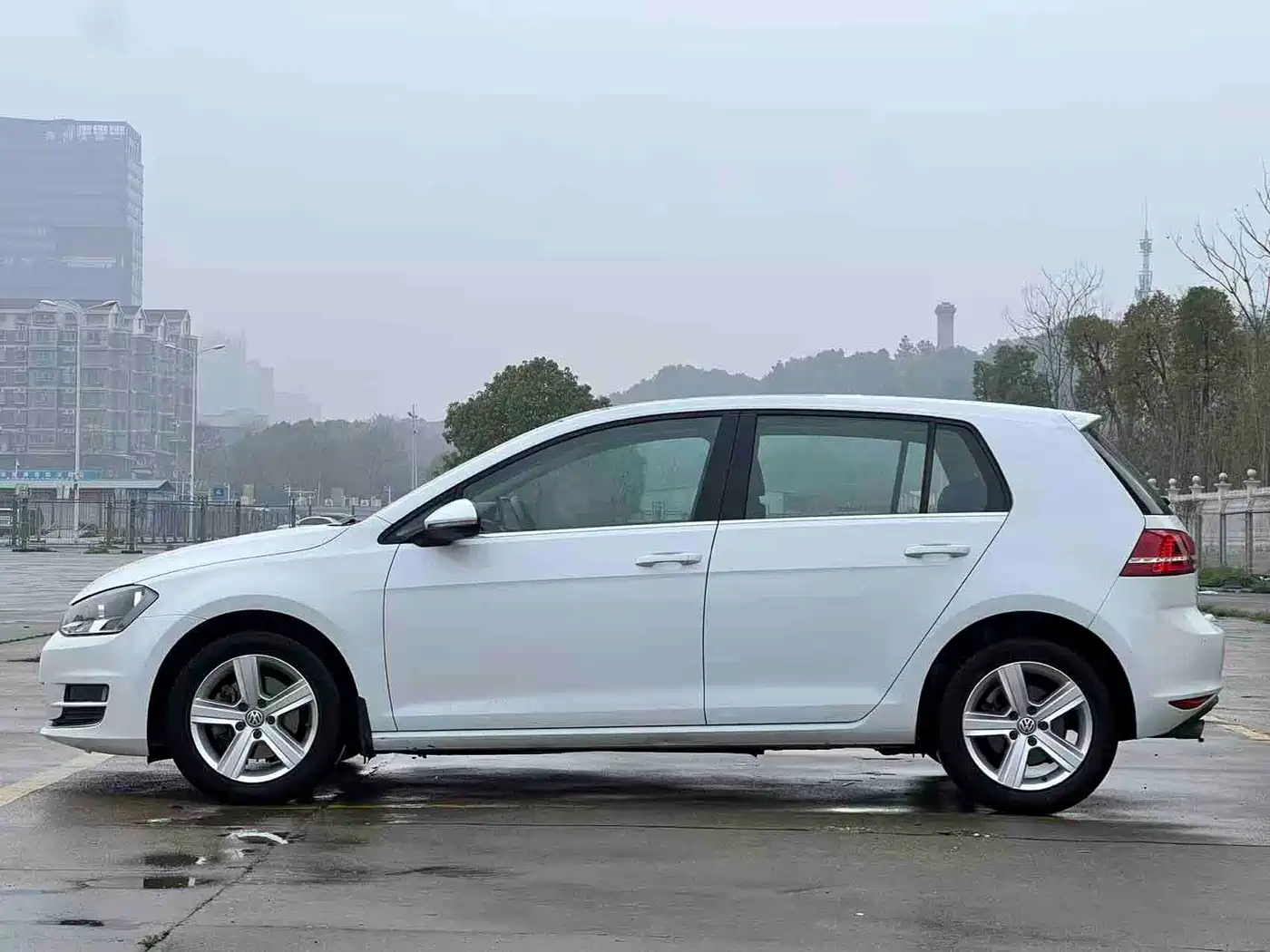 Volkswagen Golf 2016 230TSI Automatic Comfort фото 11