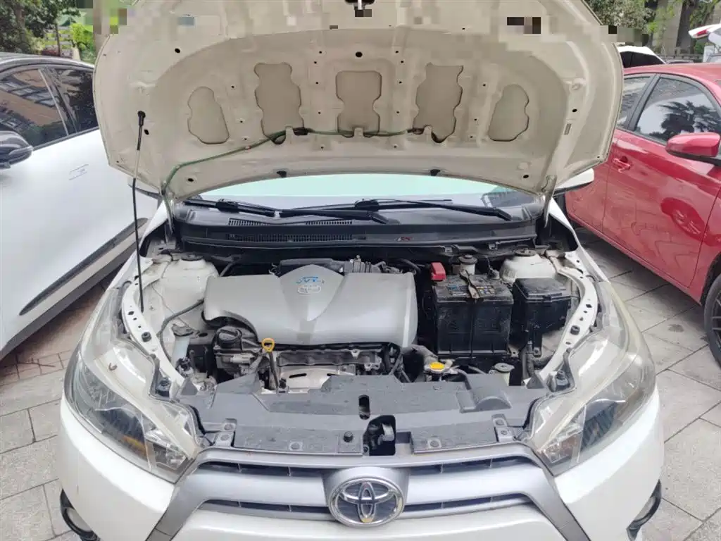 Toyota YARiS L Zhi Xuan 2015 1.5G Auto Sunroof Special Edition фото 11