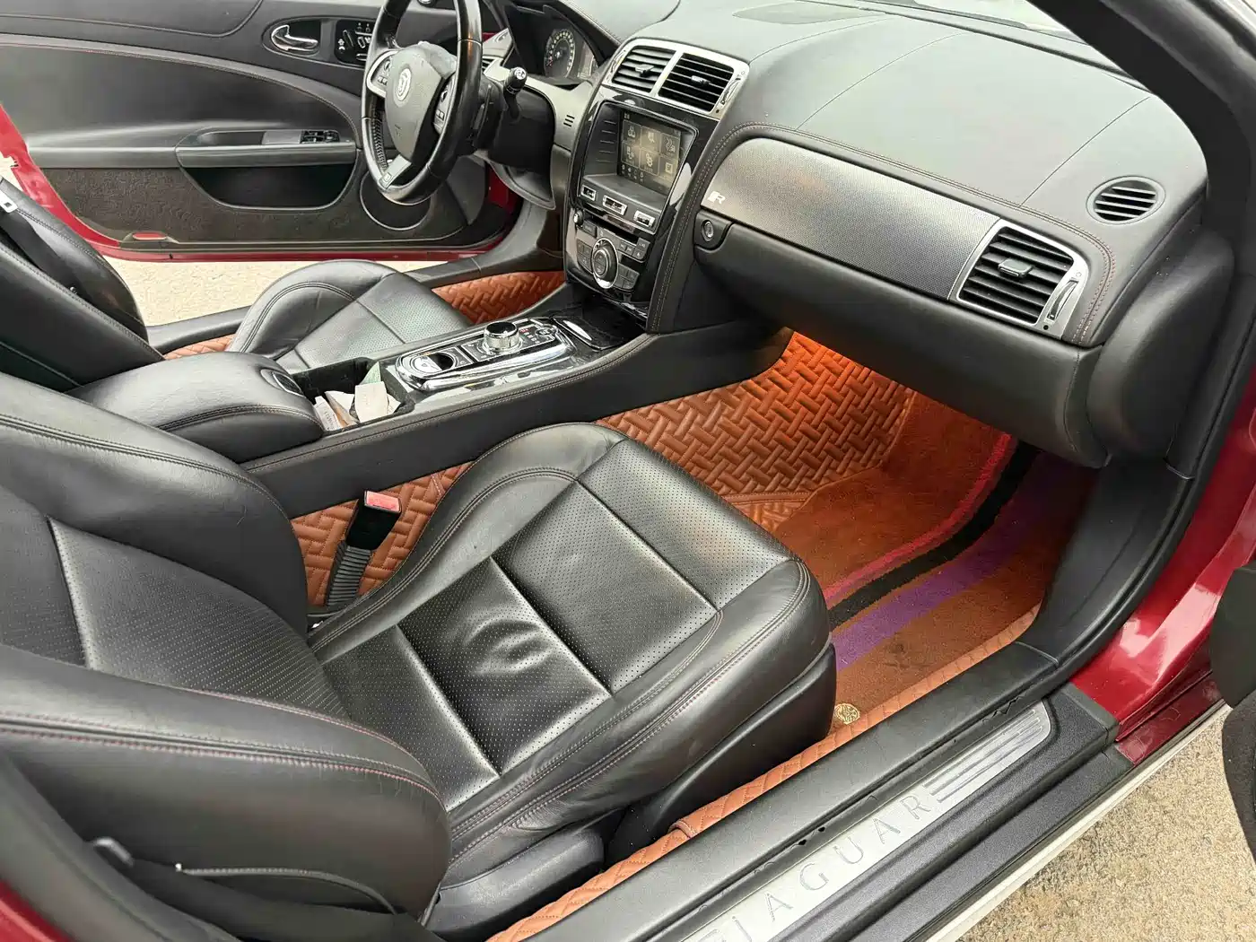 Jaguar XK 2012 XKR 5.0L Supercharged Coupe фото 5