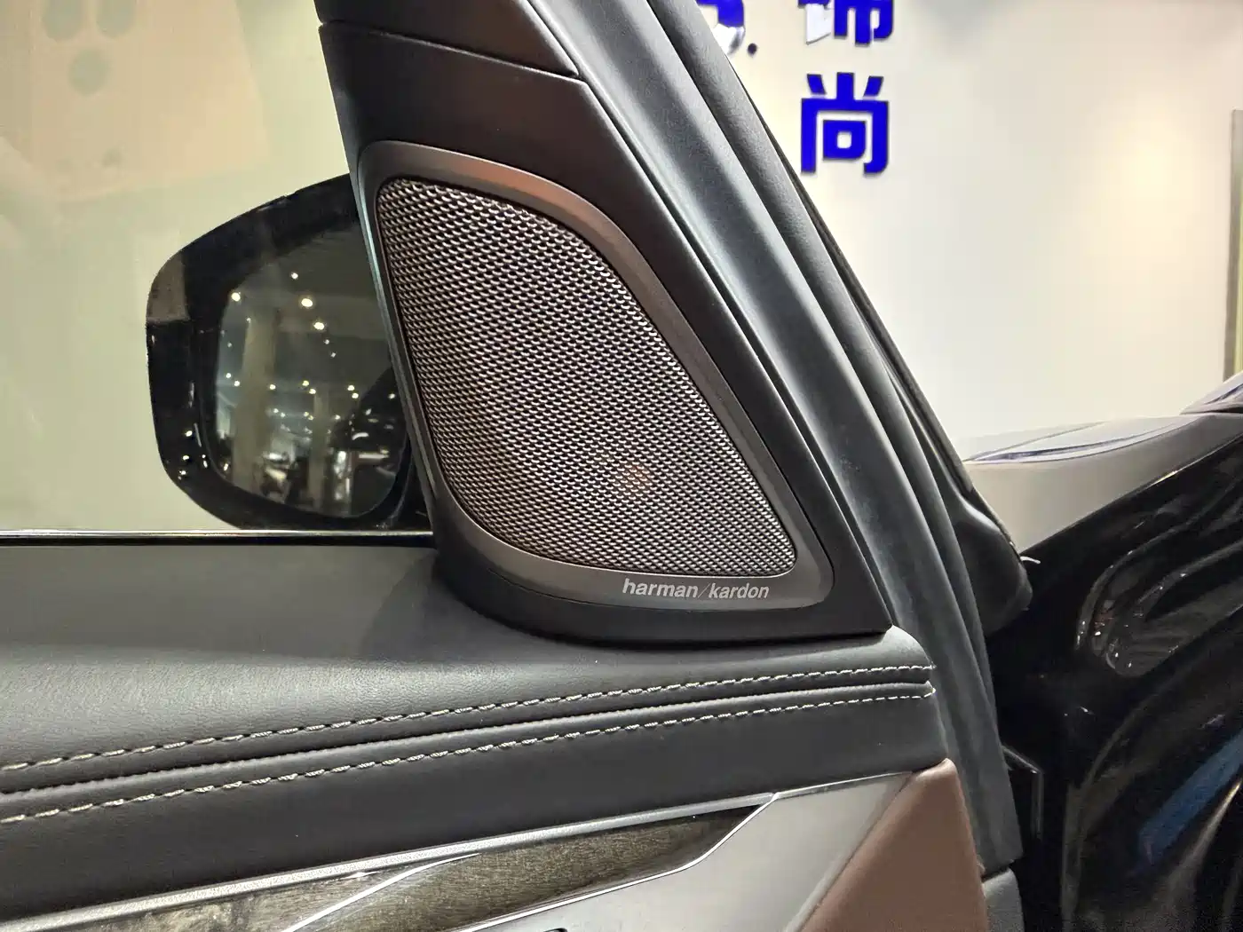 BMW 7 Series 2016 740Li Leading Edition фото 12