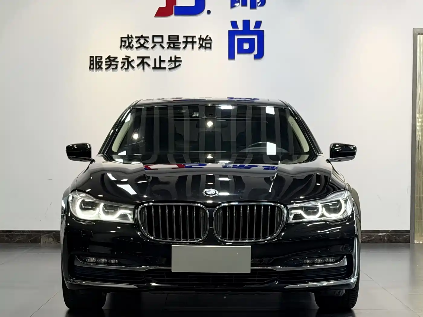 BMW 7 Series 2016 740Li Leading Edition фото 2