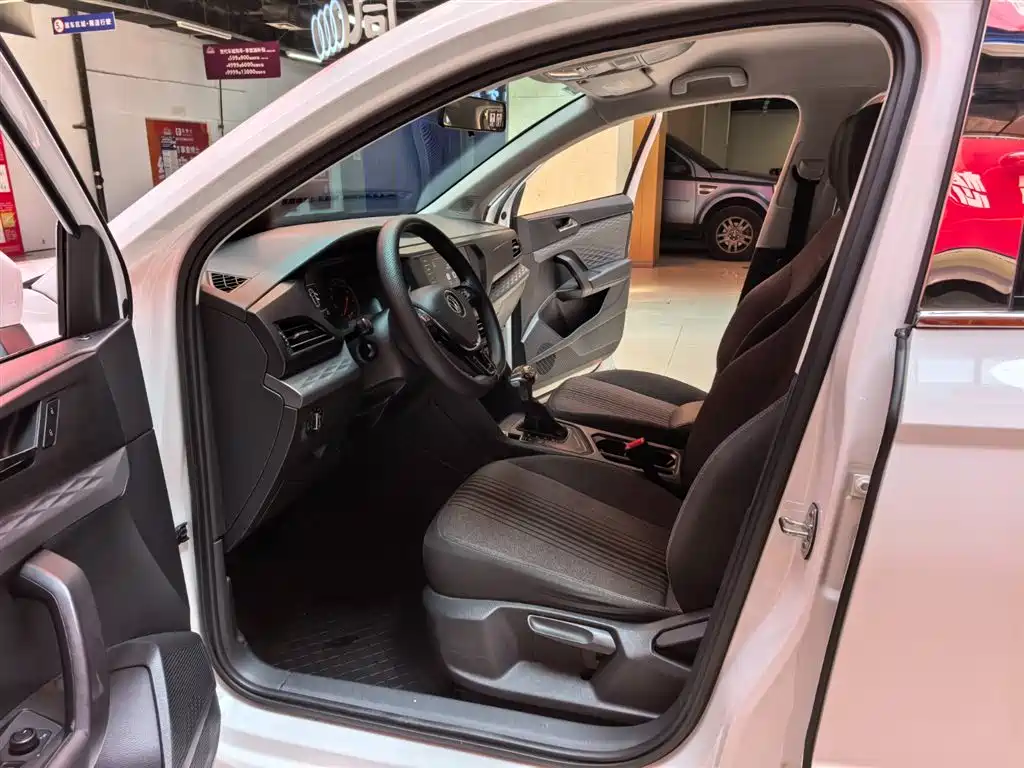 Volkswagen Tharu 2021 Model 280TSI 2WD Trend Edition фото 5
