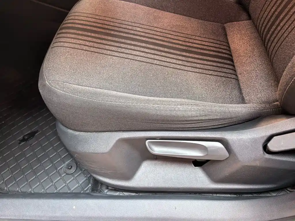 Volkswagen Tharu 2021 Model 280TSI 2WD Trend Edition фото 13