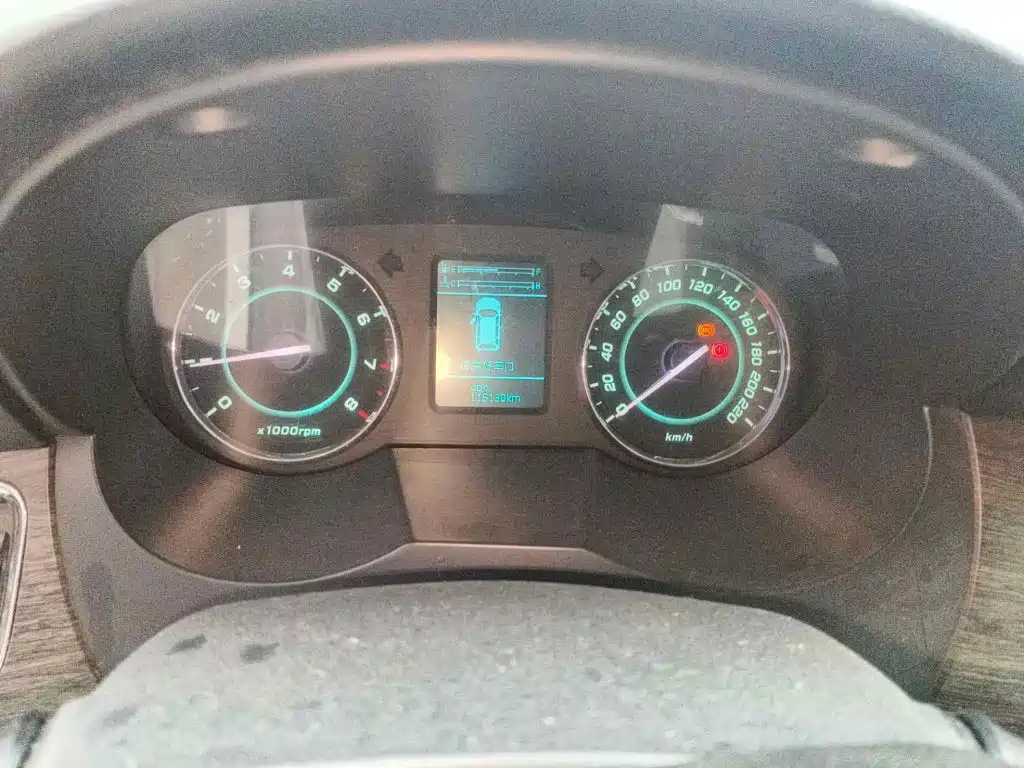 JAC Refine M5 2014 2013 2.0T Petrol Manual Business Edition