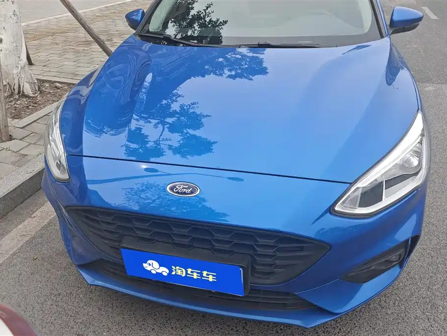 FORD FOX