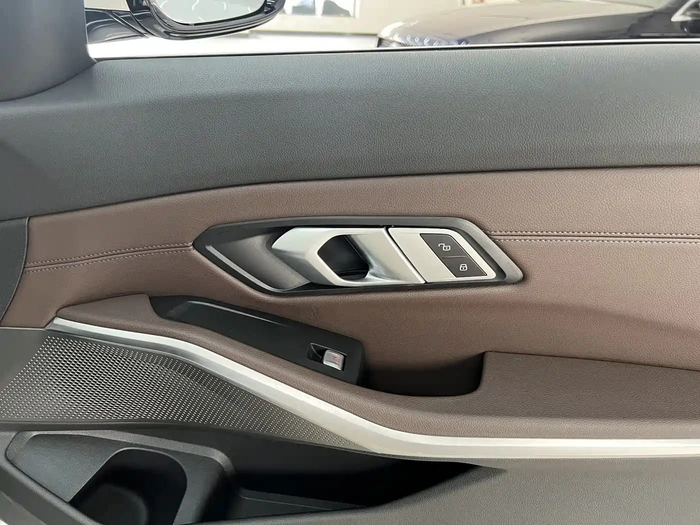 BMW 3 Series 2024 320Li M Sport Package фото 19