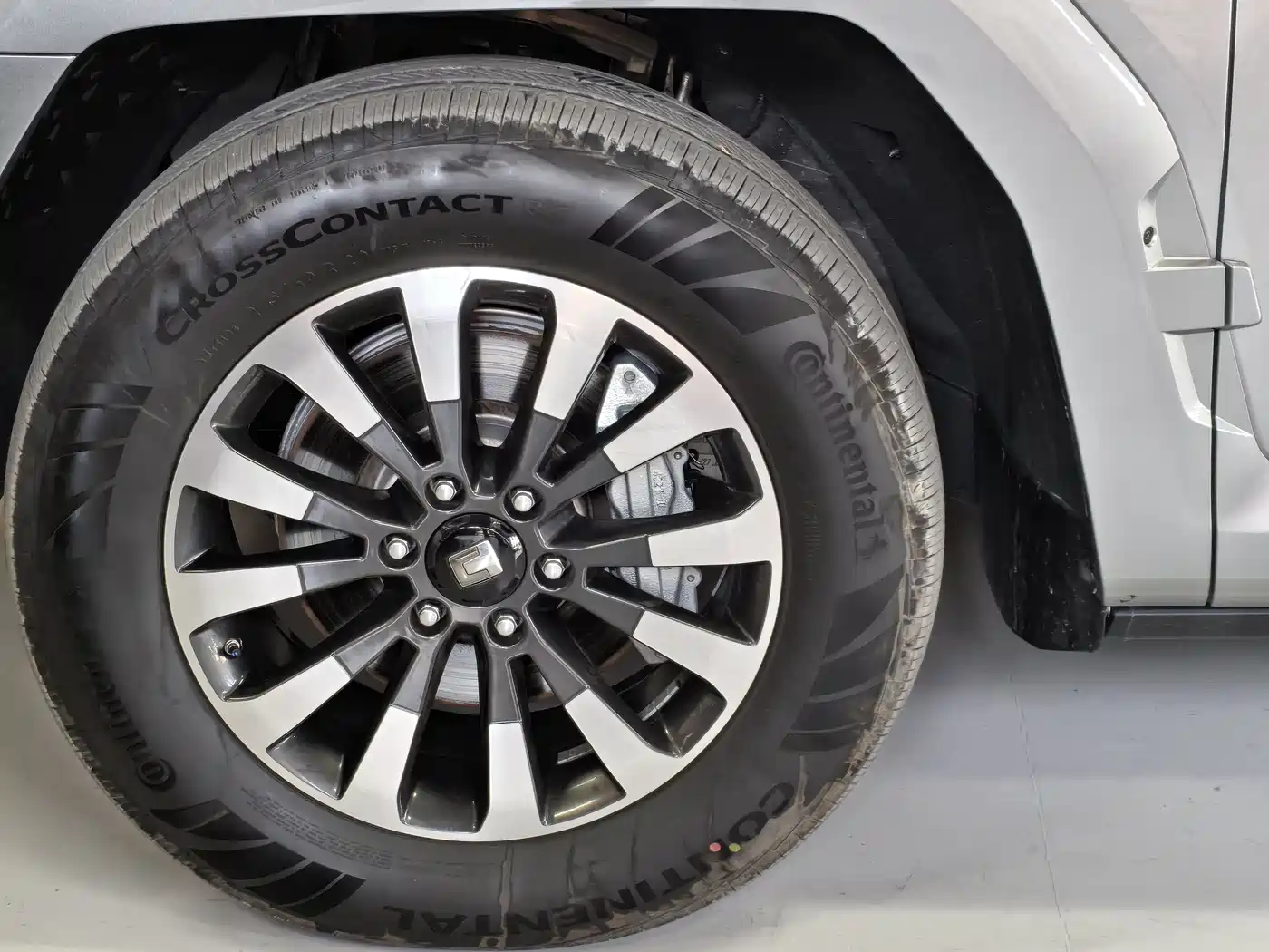 TANK TANK 700 NEW ENERGY