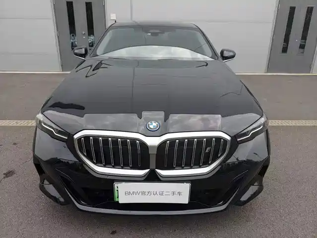 BMW i5 2025 eDrive 35L M Sport Package — фото 2