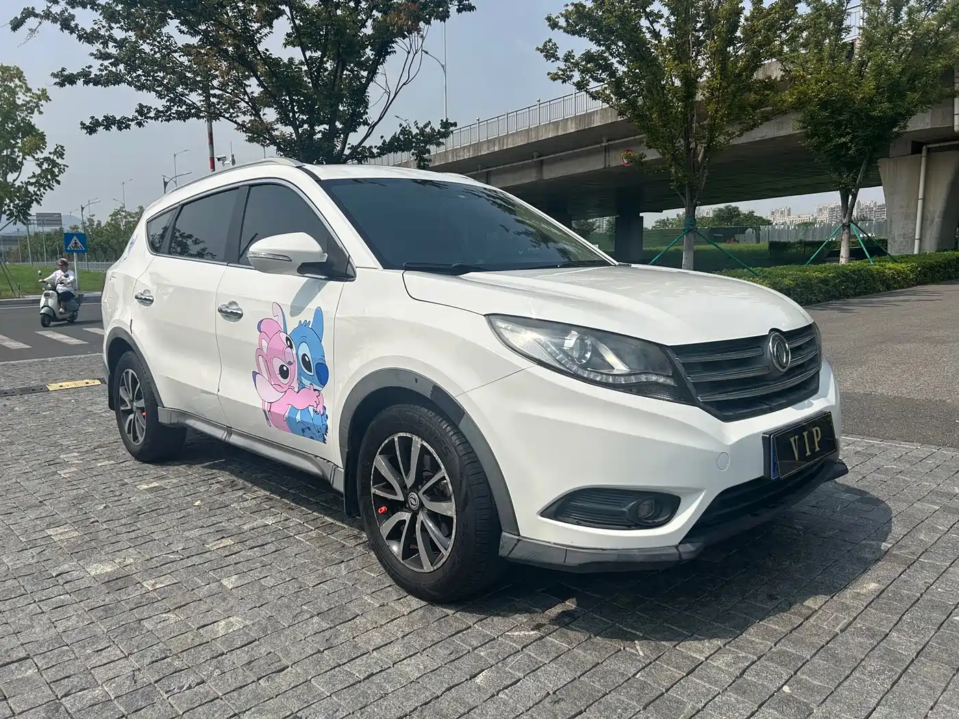 Dongfeng Fengguang Fengguang 580 2016 2016 Model 1.5T Manual Comfort Version