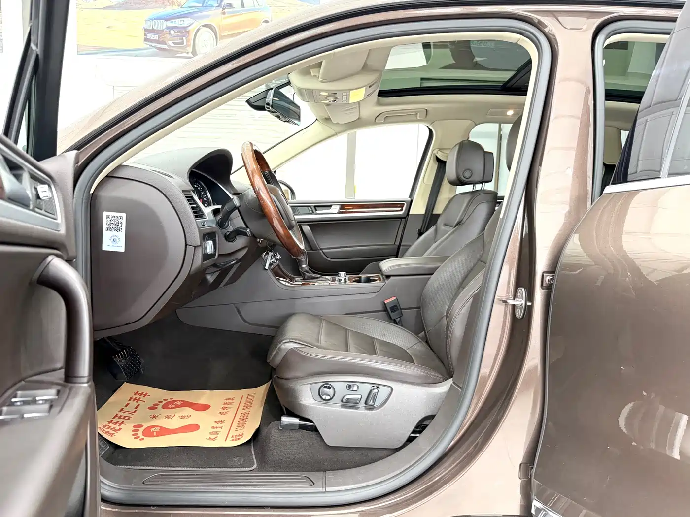 Volkswagen Touareg 2011 3.0TSI Comfort фото 8