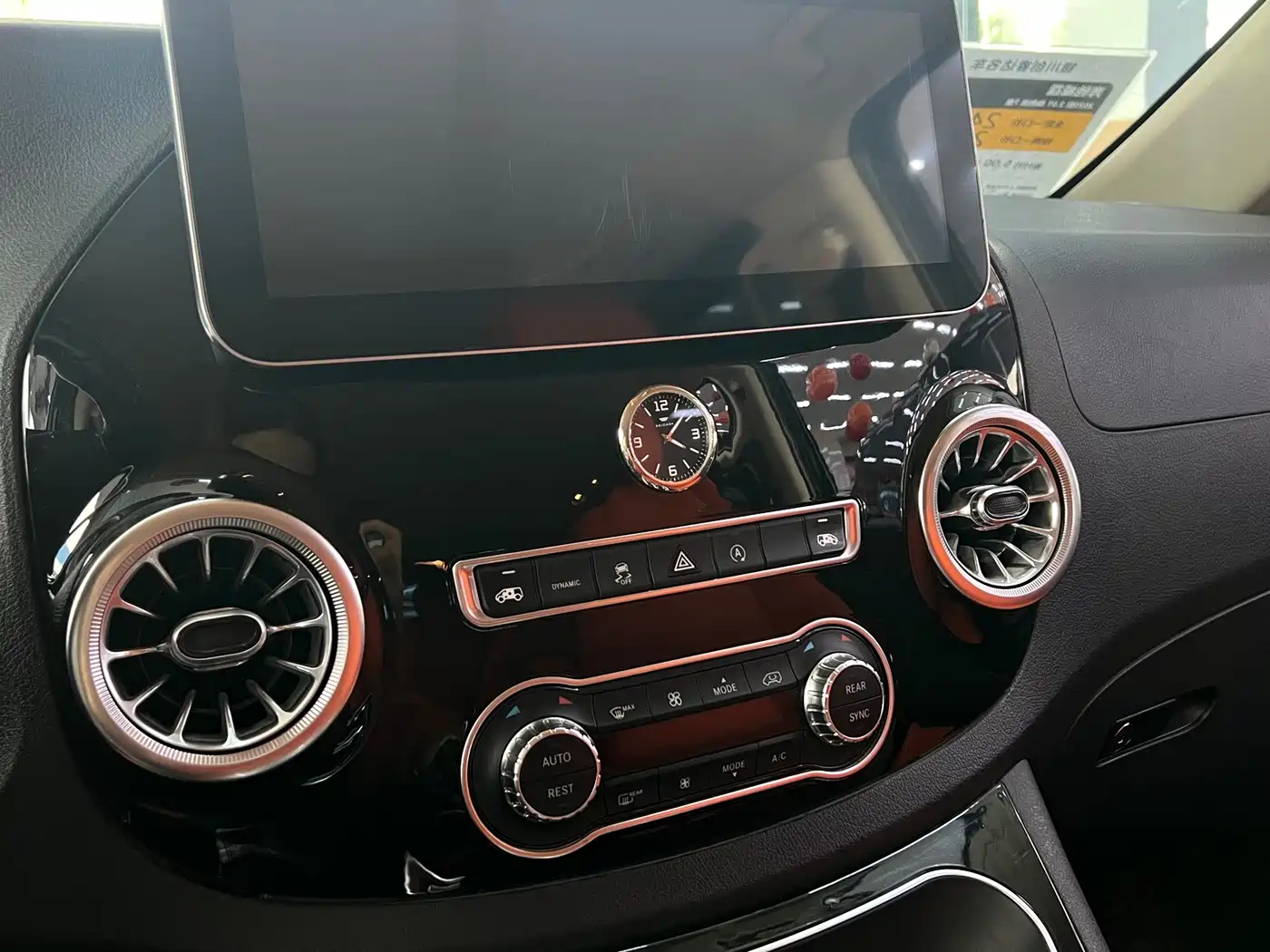 Mercedes-Benz Vito 2020 2.0T Business Edition (7-seater) фото 16