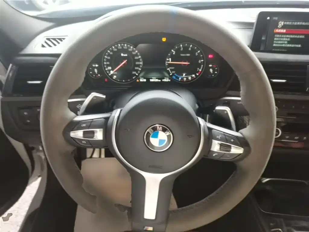 BMW 3 Series 2019 320i M Sport Black Night Edition фото 11