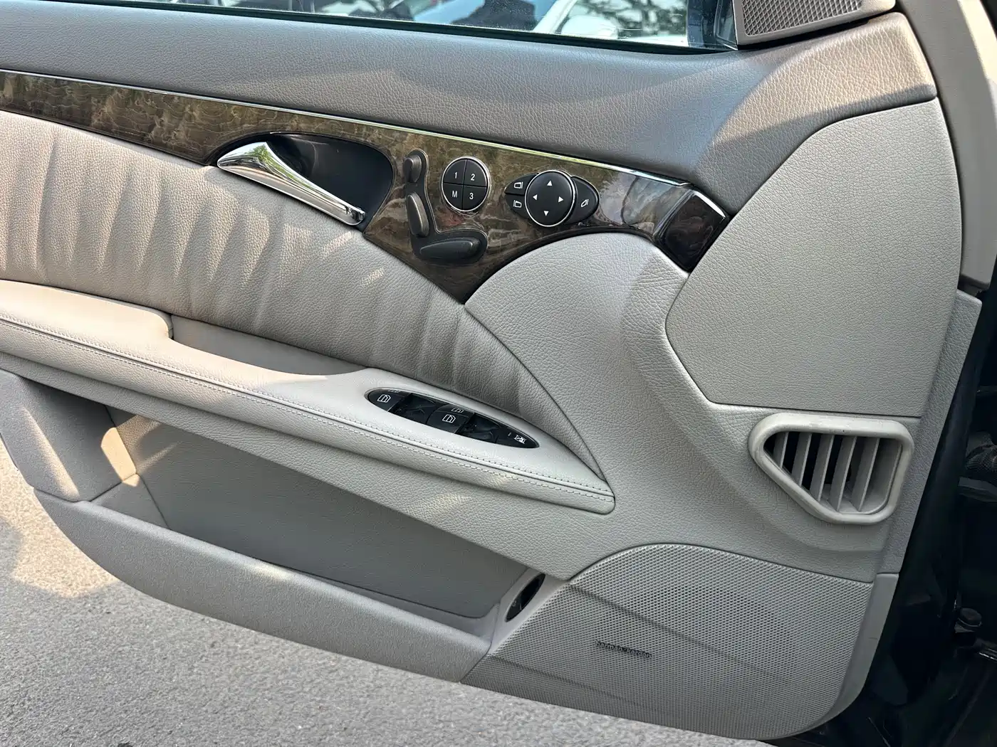 Mercedes-Benz E-Class 2005 E 280 фото 18