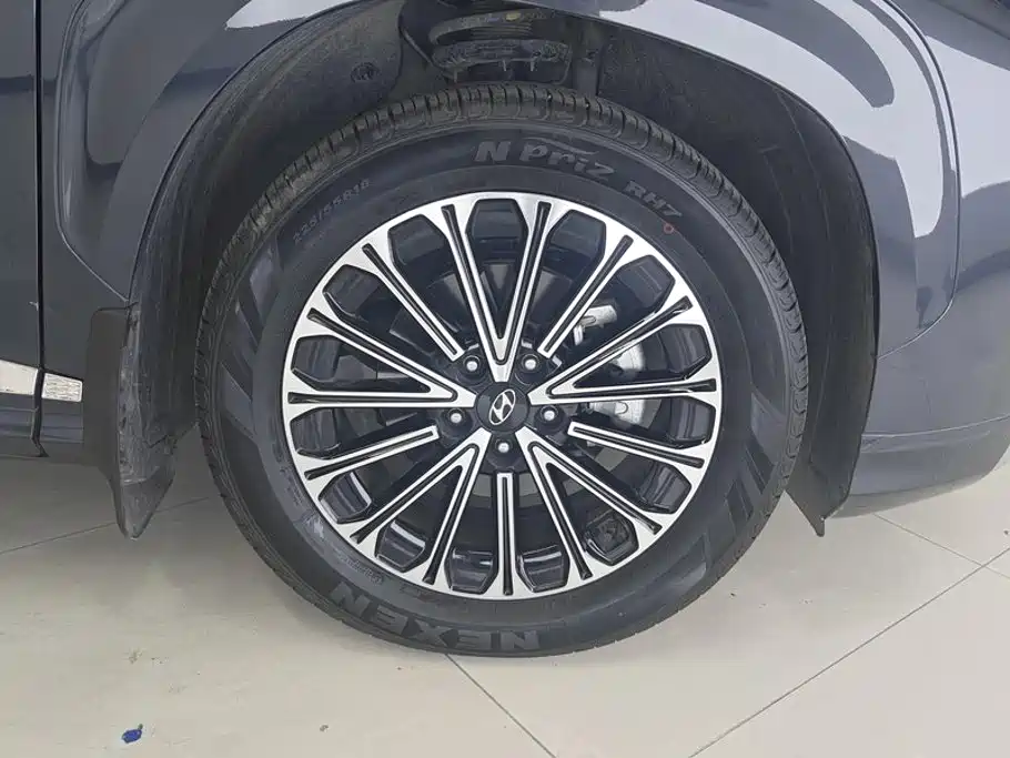 Hyundai Kustu 2025 2024 270TGDi LUX Premium Edition