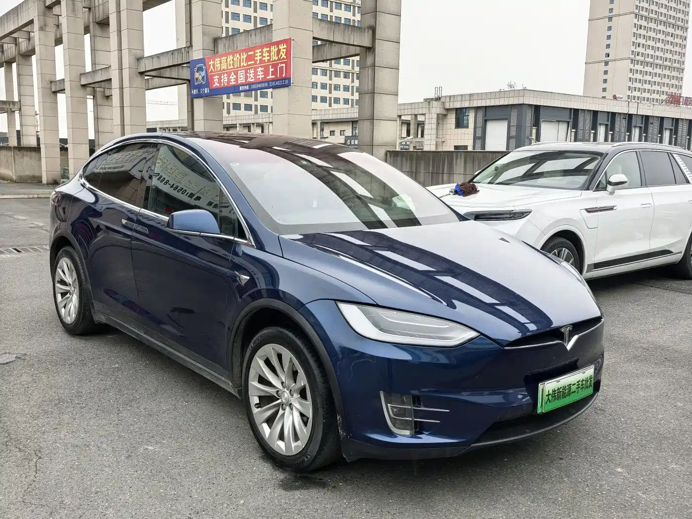TESLA MODEL X