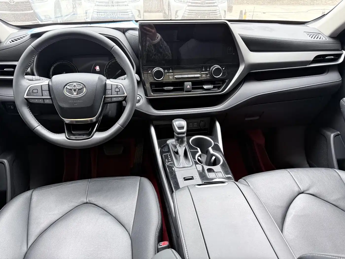 TOYOTA HIGHLANDER