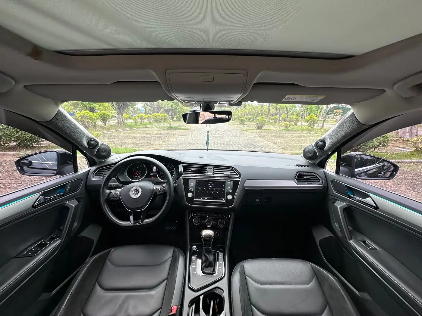 Volkswagen Tiguan L 2017 330TSI Automatic 2WD Luxury Edition фото 17