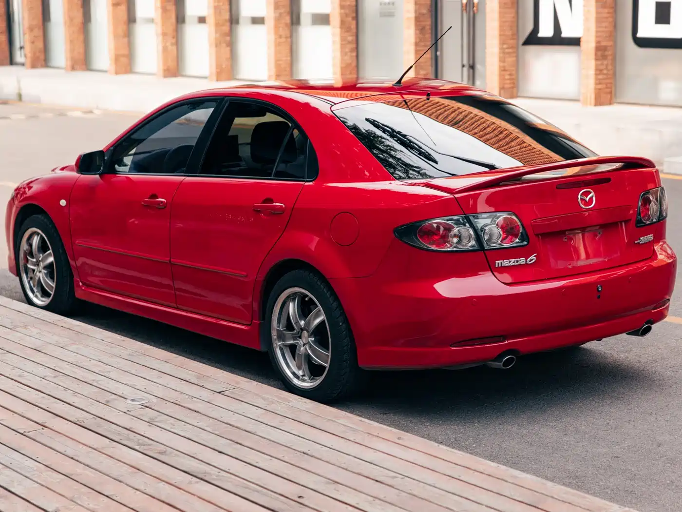 Photo 9 - Mazda 6