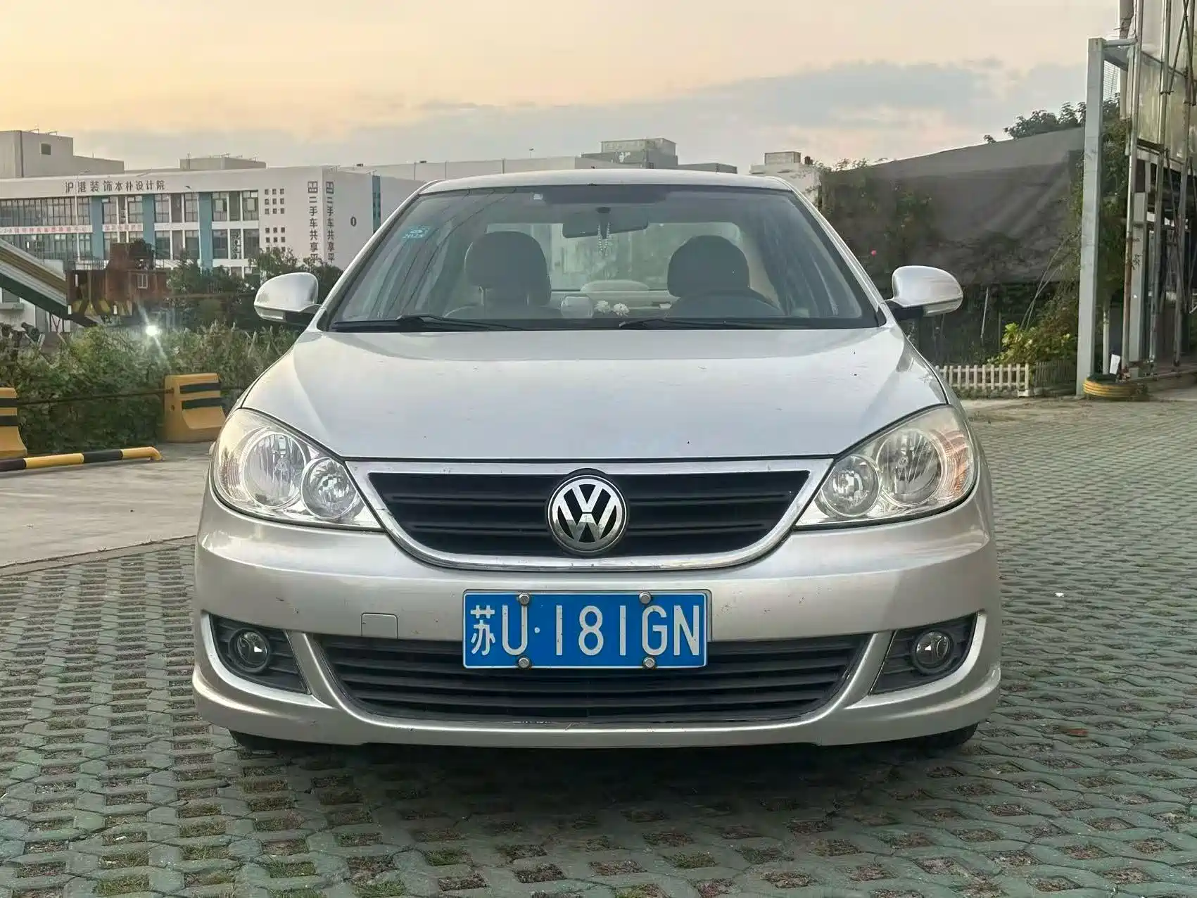 Photo 2 - Volkswagen Lavida