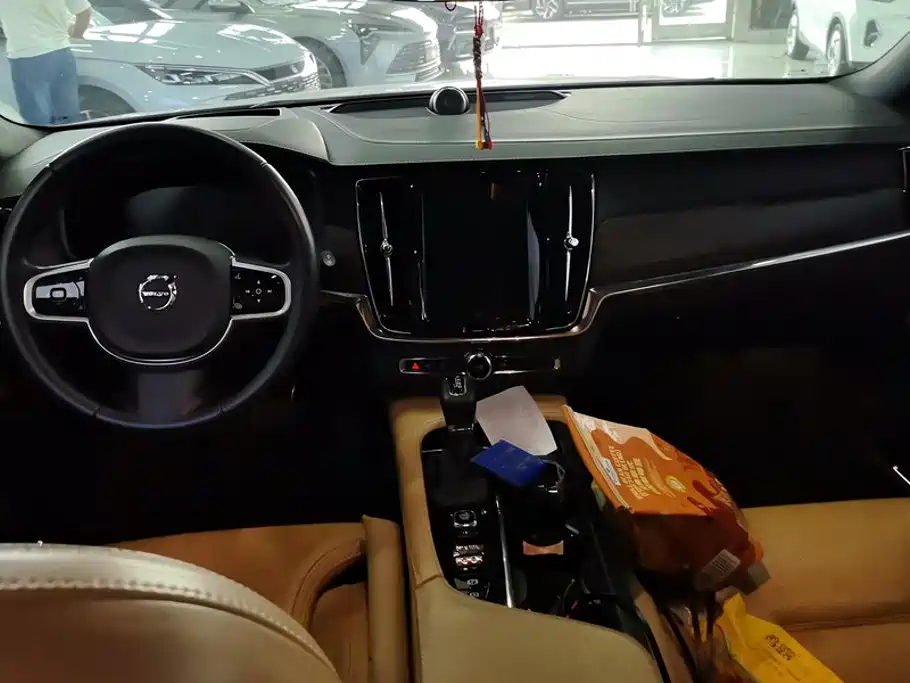 Volvo V90 2019 2019 Cross Country T5 AWD Prestige Edition (China V)