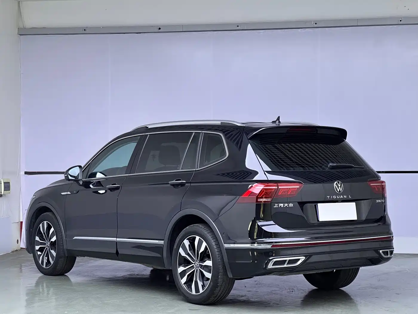 Volkswagen Tiguan L 2024 330TSI Automatic 2WD R-Line Premium Enjoyment Edition фото 4