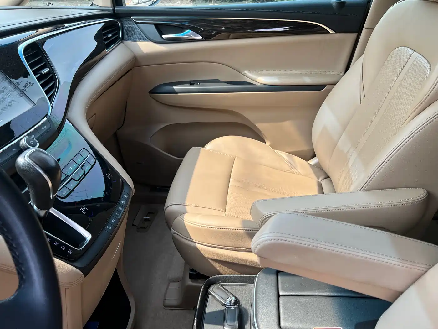 Buick GL8 2018 ES 28T Flagship Type China VI фото 17